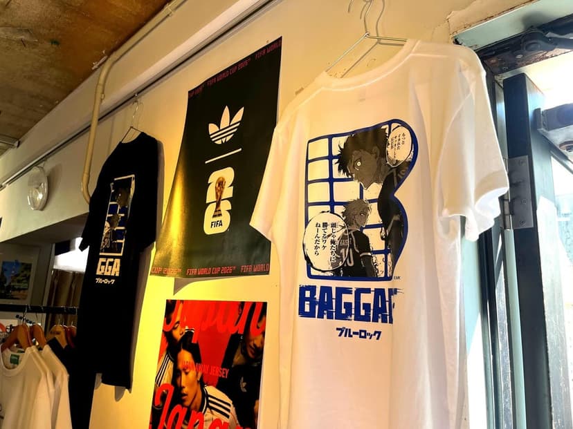 ワールドカップのポスターとBAGGAGE COFFEEのグッズ